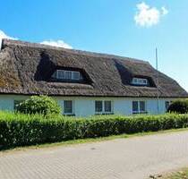 Haus unter Rohrdach mit großem Grundstück und zusätzlicher Bauvoranfrage - Born a. Darß