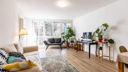 Wohnzimmer - Gartenwohnung direkt am Park in ruhiger Wohnlage von Haar