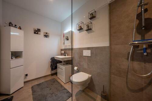 Badezimmer - 2 Zimmer Etagenwohnung zum Kaufen in Heinsberg / Oberbruch