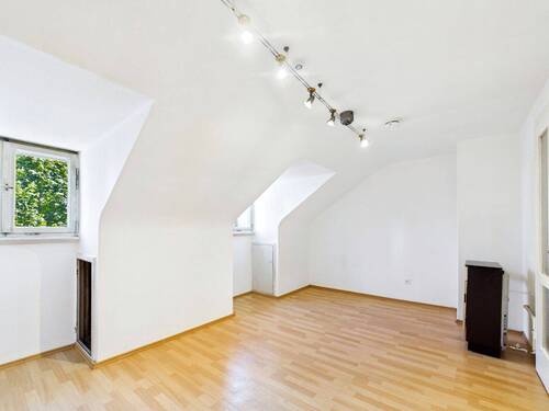 Wohnzimmer - Etagenwohnung mit 41,90 m&sup2; in Stuttgart zum Kaufen