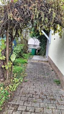 Eingangsbereich Gebäude - 4 Zimmer Etagenwohnung in Schwandorf