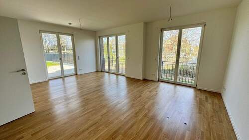 Wohnen/Essen/Küche - Traumhafte 3-Zi-Neubauwohnung mit Garten direkt am Wasser (Erstbezug)!