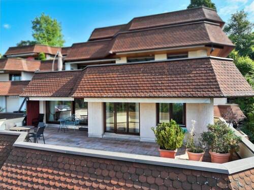 Sicht auf die große Dachterrasse - 