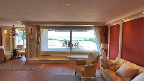 Wohnzimmer mit Seesicht - 2 Zimmer Etagenwohnung in Meersburg