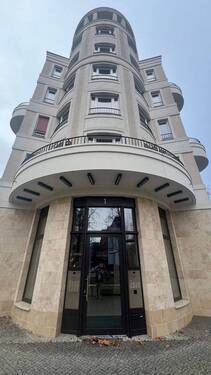 Bild 1 - 2-Zi-Wohnung mitten in der Stadt mit Concierge!