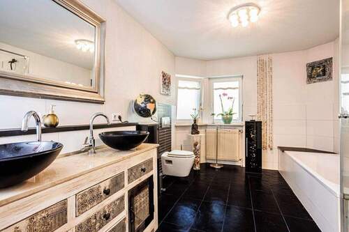 Badezimmer Hauptwohnung - 