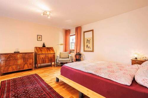 Schlafzimmer Hauptwohnung - 