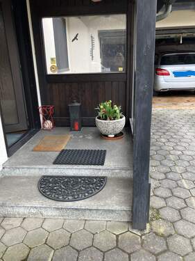 Eingang - 8 Zimmer Mehrfamilienhaus, Wohnhaus in Haag