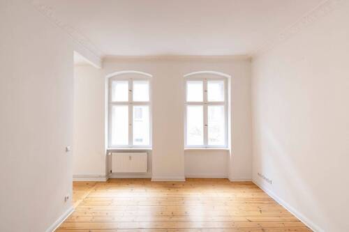 Zimmer 1 - 2 Zimmer Etagenwohnung zum Kaufen in Berlin