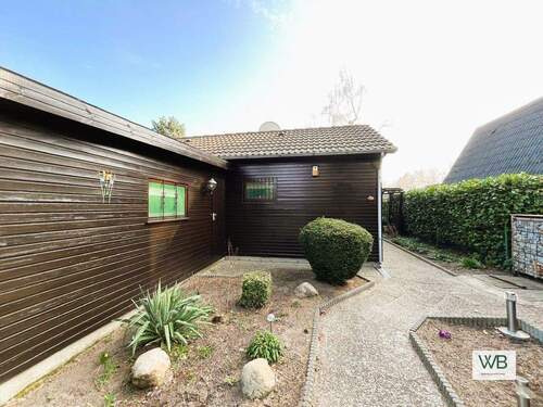 Vorgarten - 2 Zimmer Mehrfamilienhaus, Wohnhaus in Bokensdorf