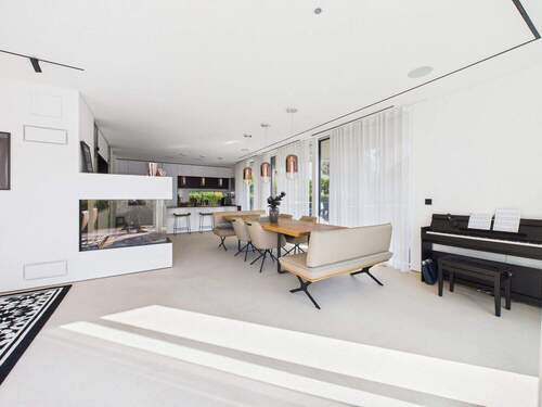 Moderner Indoor-Kamin - 