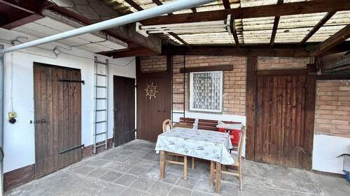 Überdachte Sitzecke - 