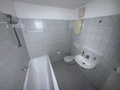 Badezimmer - Etagenwohnung mit 60,80 m&sup2; in Wolfsburg zur Miete