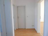 Flur - 2 Zimmer Etagenwohnung in Plauen
