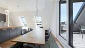 Essbereich neben der Loggia - 4 Zimmer Etagenwohnung zur Miete in Berlin