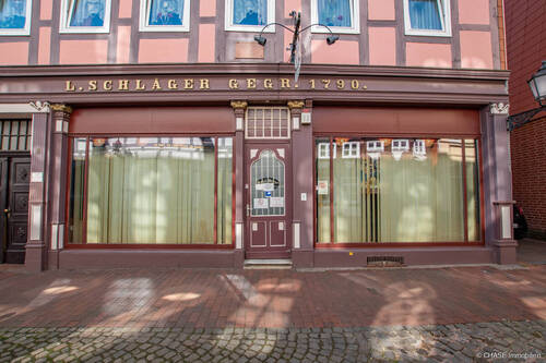Frontansicht - Eingang - Renovierungsbedürftiges Ladenlokal in guter Lage der Hamelner Altstadt - TOP Gelegenheit!