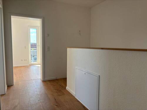 Flur u. Zugang zum 2. Kinderzimmer - 