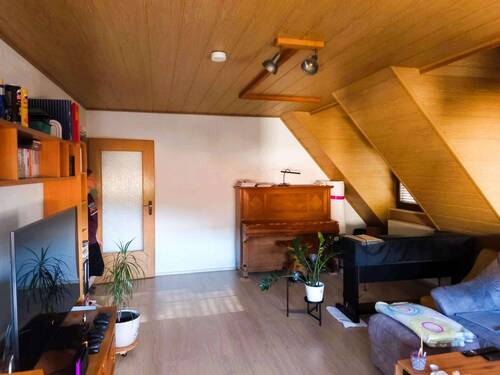 Wohnzimmer - 2 Zimmer Etagenwohnung zur Miete in Wiesenthau