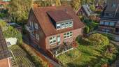 Viel Grün schafft eine gemütliche Atmosphäre - 5 Zimmer Einfamilienhaus in Wilhelmshaven