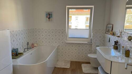 Beispiel Badezimmer 1.jpeg - 1 Zimmer Mehrfamilienhaus, Wohnhaus zur Miete in Radebeul