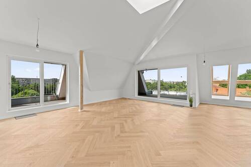 Wohnzimmer mit offener Küche - 3 Zimmer Etagenwohnung zum Kaufen in Berlin