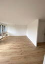 Wohnzimmer - 4 Zimmer Etagenwohnung zum Kaufen in Holzgerlingen