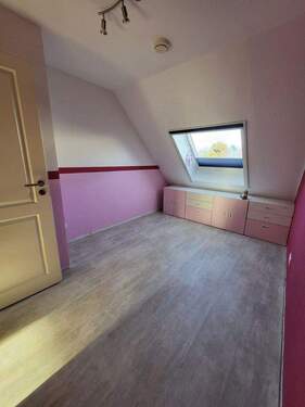 Zimmer 1 Dachgeschoss - 