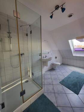 Badezimmer Dachgeschoss - 
