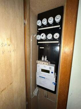 Alte Elektrik im Erd- und Obergeschoss - 