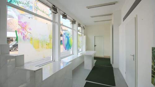 Ladenlokal - 4 Zimmer Büro zum Kaufen in Krefeld