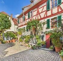 Ambiente und Idylle pur: Historisches Fachwerkhaus mit ELW im DG und pflegeleichtem Garten - Wiesbaden Igstadt Ambiente und Idylle pur: Historisches Fachwerkhaus mit ELW im DG und pflegeleichtem Garten - Wiesbaden Igstadt
