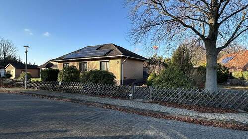  Seitlich - 4 Zimmer Bungalow zum Kaufen in Unterlüß