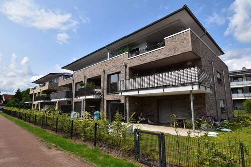 beide Häuser nebeneiander - 3 Zimmer Etagenwohnung in Versmold