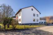 Ostansicht - Mehrfamilienhaus, Wohnhaus mit 287,00 m&sup2; in Erding zum Kaufen
