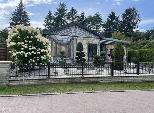 Vorgarten & Außenfassade - 