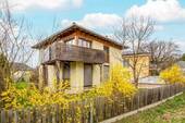 Hausansicht - Traumhaftes Architektenhaus mit Einliegerwohnung am Flakensee: Moderner Komfort in naturnaher Idylle