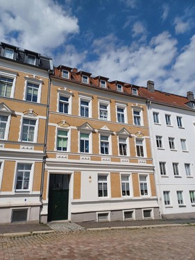 Vorderansicht - Schönes Dreifamilienhaus !! - 259.000,00 EUR Kaufpreis, ca.  253,00 m² Wohnfläche