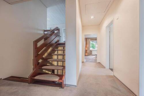 Auf- und Abgang 1-3 Etage - 
