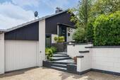 Front mit Garage - 5 Zimmer Einfamilienhaus zum Kaufen in Seevetal