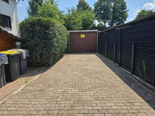 08 Garage + Parkplatz - 