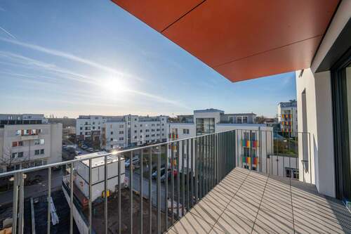 Überdachter Balkon - 3 Zimmer Etagenwohnung zum Kaufen in Berlin