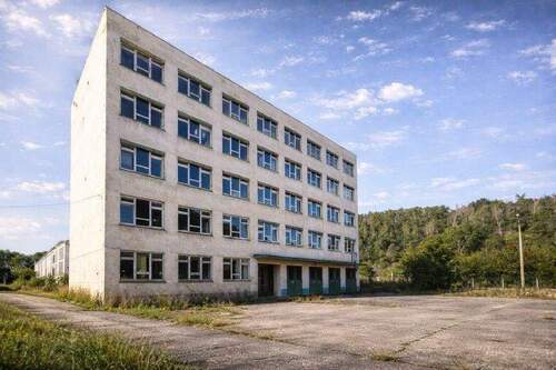 Objektansicht (gelb markiert) - Entwicklungsprojekt mit geplantem ALDI auf dem Gelände des ehemaligen Hydraulikwerkes