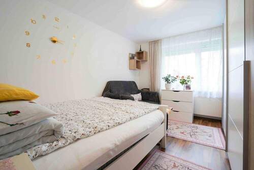 Schlafzimmer - Etagenwohnung mit 54,00 m² in Augsburg zum Kaufen