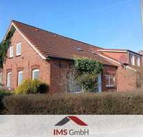 Provisionsfrei! Zweifamilienhaus auf großzügigem Grundstück in Leer-Loga zu verkaufen