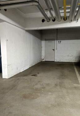 Tiefgaragenstellplatz - 