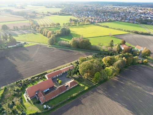 Luftbild - Bauernhaus, Landhaus mit 281,00 m&sup2; in Versmold zum Kaufen