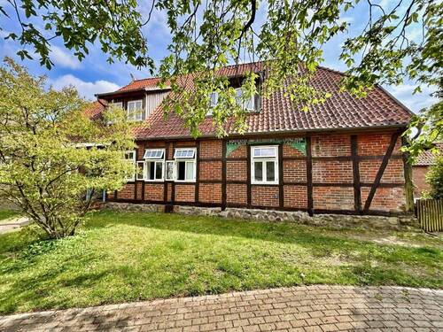 Nordseite - Mehrfamilienhaus, Wohnhaus mit 349,90 m&sup2; in Uelzen zum Kaufen