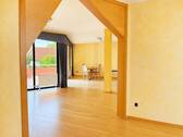 Wohn- und Esszimmer - Etagenwohnung mit 87,00 m&sup2; in Wölfersheim zum Kaufen