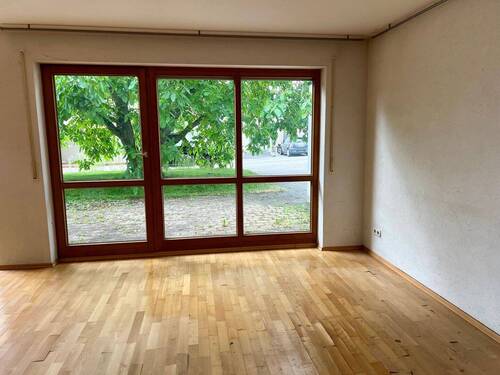 Wohnzimmer - 4 Zimmer Einfamilienhaus in Memmingen