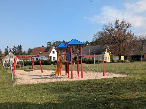 Spielplatz im Dorfkern - 